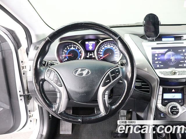 Hyundai Avante MD Modern, 2013 7