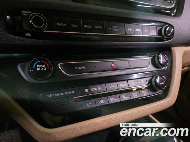 Kia All New Carnival Noblesse, 2016 10