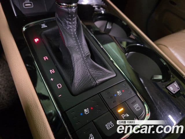 Kia All New Carnival Noblesse, 2016 12