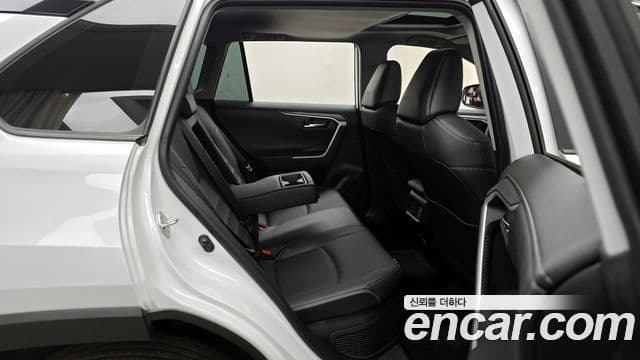 Toyota RAV4 5세대 2.5 4WD гибрид LTD, 2024 12