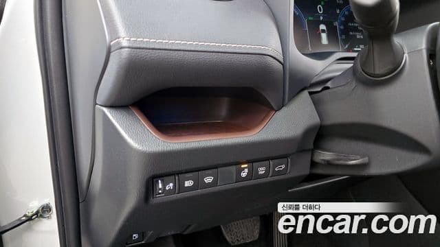 Toyota RAV4 5세대 2.5 4WD гибрид LTD, 2024 16