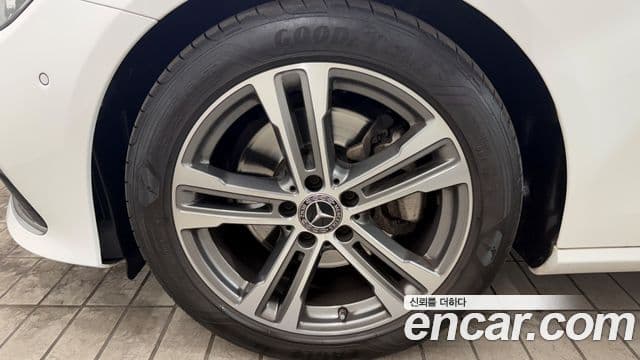 Mercedes-Benz E-класс W213 Avantgarde, 2023 все фото