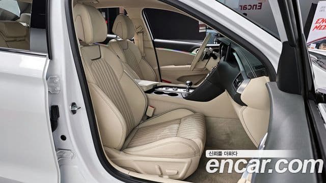 Genesis The / новый New G70, 2023 10