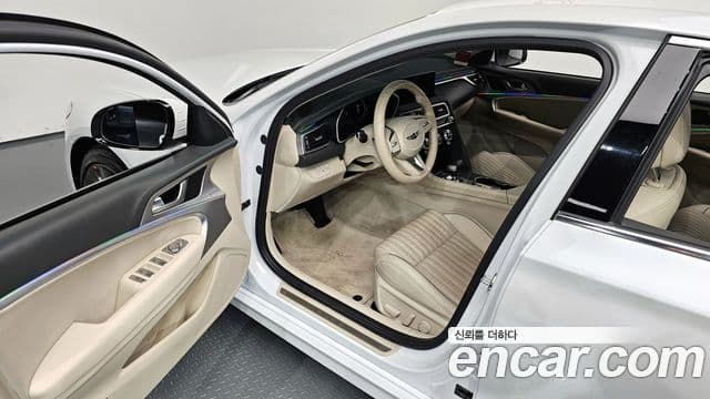 Genesis The / новый New G70, 2023 11