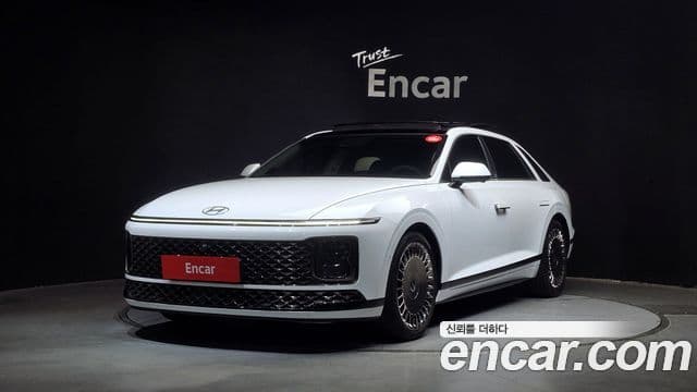 Hyundai Grandeur гибрид (GN7) Calligraphy, 2023 1