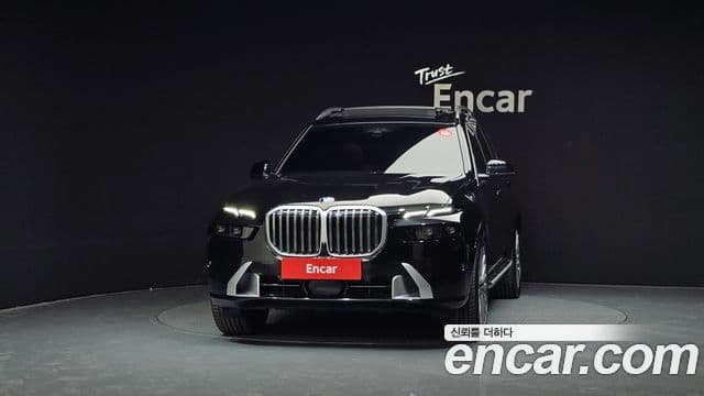 BMW X7 (G07) xDrive 40i Design Pure Excellence 6인승, 2025 3