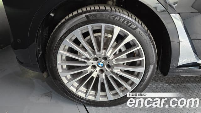 BMW X7 (G07) xDrive 40i Design Pure Excellence 6인승, 2025 все фото