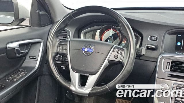 Volvo S60 2세대, 2016 13