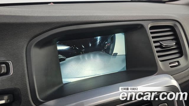 Volvo S60 2세대, 2016 15