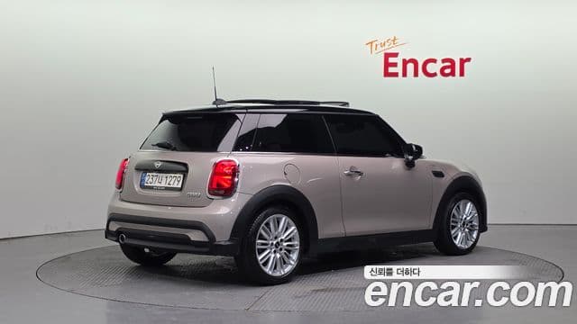 Mini Cooper 3세대, 2022 2