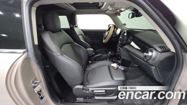 Mini Cooper 3세대, 2022 10