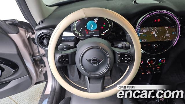 Mini Cooper 3세대, 2022 14