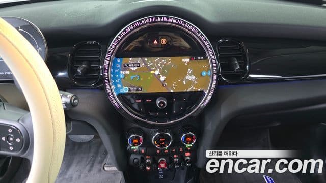 Mini Cooper 3세대, 2022 16