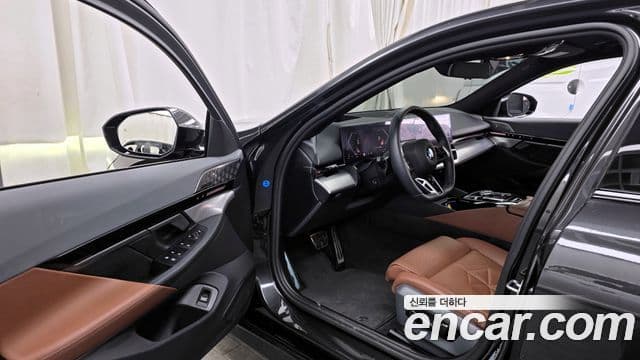 BMW 5시리즈 (G60) 530i xDrive M Sport, 2024 10