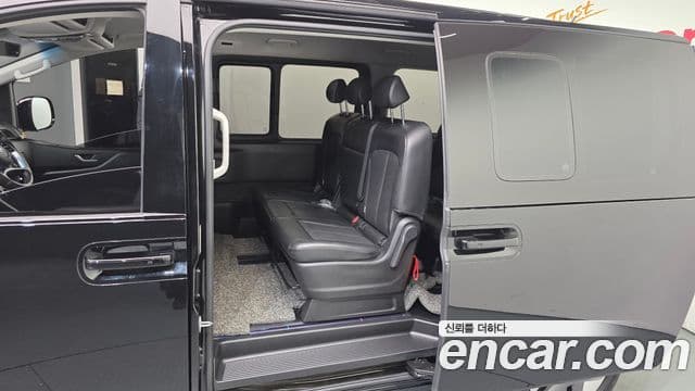 Hyundai Staria Modern, 2022 11