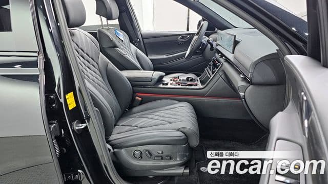 Genesis GV80 чёрный, 2025 11