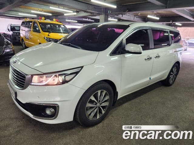 Kia All New Carnival Luxury, 2016 3