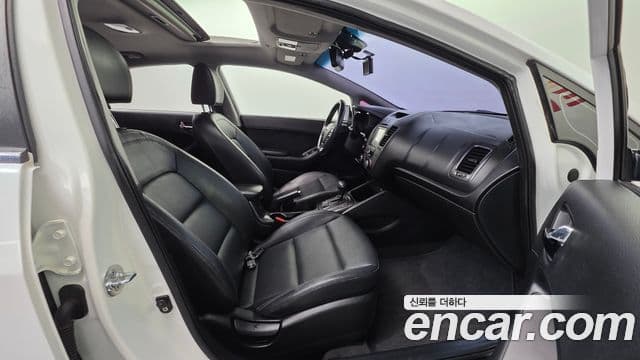 Kia K3 Prestige, 2015 10