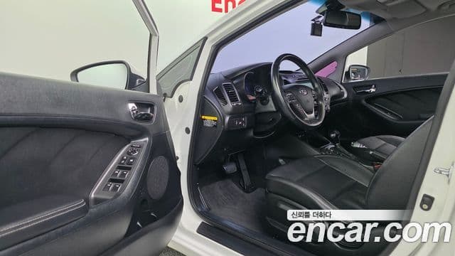 Kia K3 Prestige, 2015 12