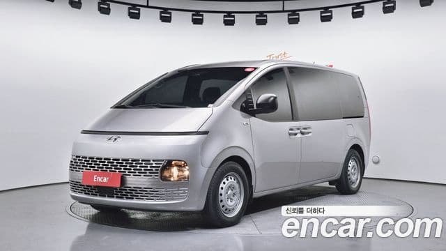 Hyundai Staria Smart, 2022 1
