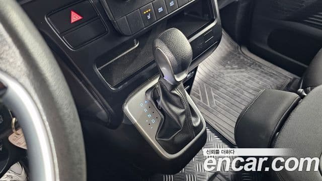 Hyundai Staria Smart, 2022 9