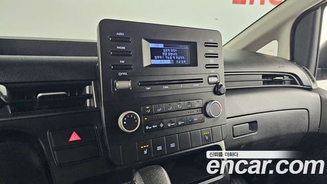 Hyundai Staria Smart, 2022 18