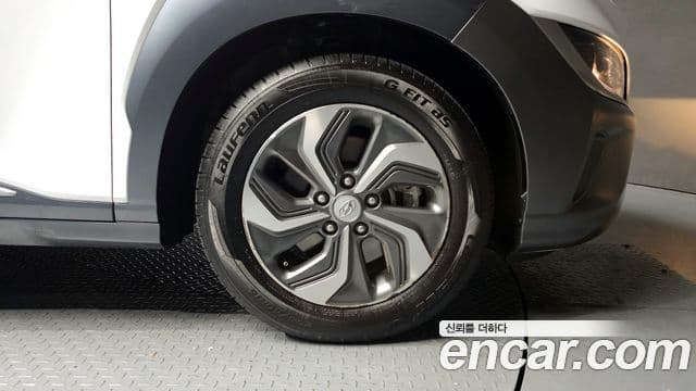 Hyundai The / новый New Kona гибрид Modern, 2021 все фото