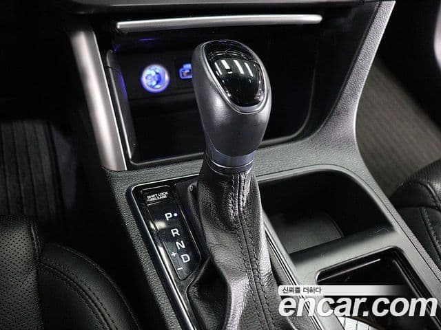 Hyundai LF Sonata гибрид Premium, 2016 9