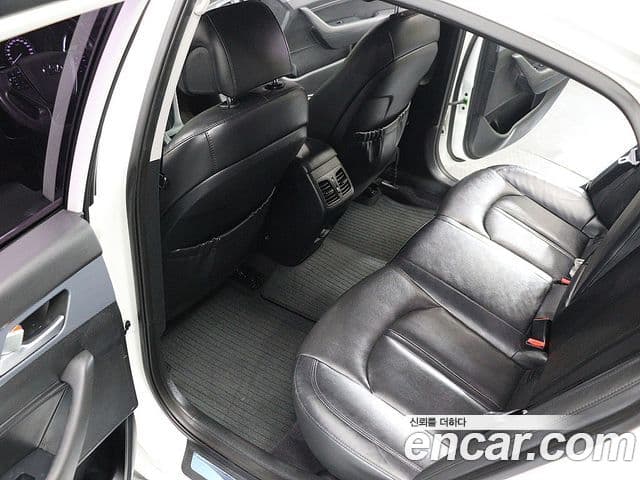 Hyundai LF Sonata гибрид Premium, 2016 11