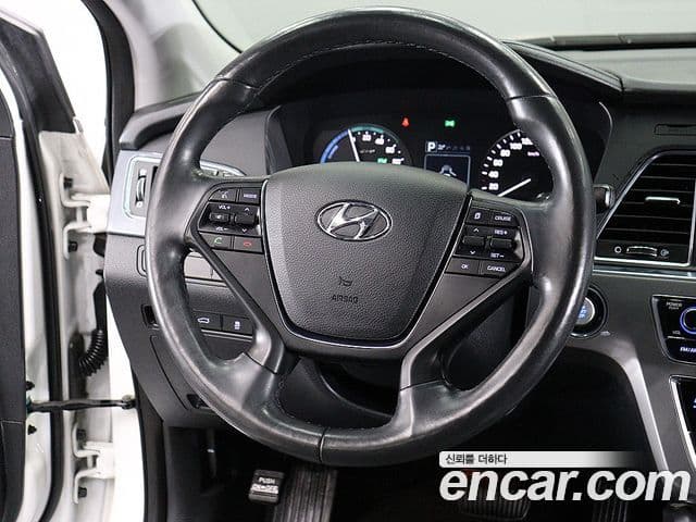 Hyundai LF Sonata гибрид Premium, 2016 12