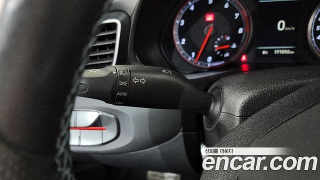 Hyundai Veloster (JS) Core, 2018 17