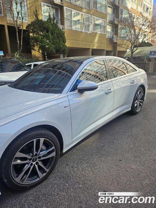 Audi A6 (C8) Premium, 2023 3