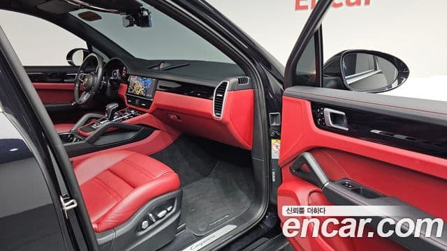 Porsche Cayenne (PO536), 2020 11