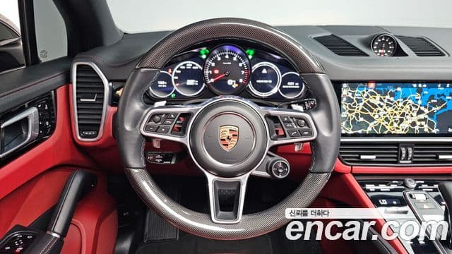 Porsche Cayenne (PO536), 2020 13