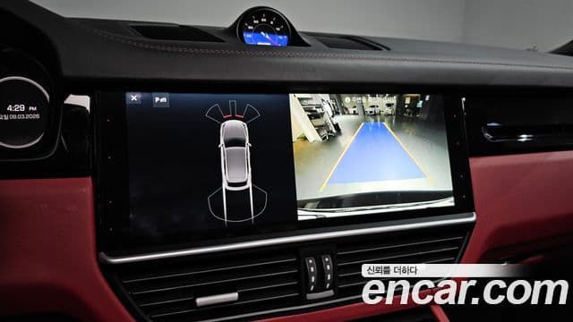 Porsche Cayenne (PO536), 2020 15