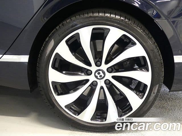 Bentley Flying Spur 3세대 4.0 Azure, 2023 18