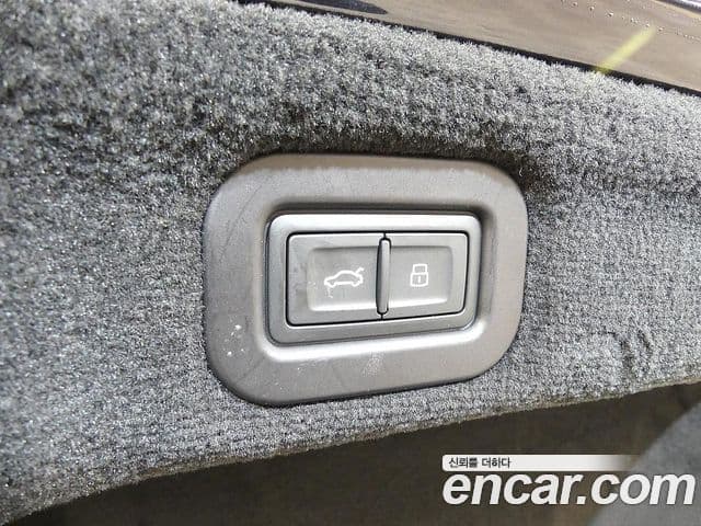 Bentley Flying Spur 3세대 4.0 Azure, 2023 19