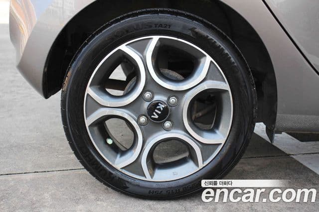 Kia All New Morning Luxury, 2012 8