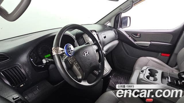 Hyundai Grand Starex CVX Luxury, 2012 13