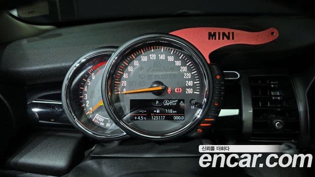 Mini Cooper 3세대, 2017 8