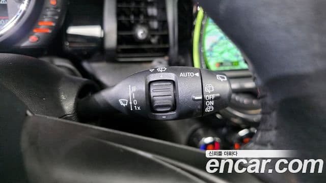 Mini Cooper 3세대, 2017 14