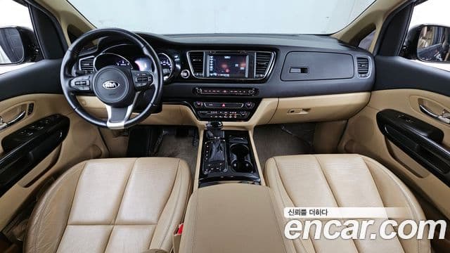 Kia All New Carnival Noblesse, 2016 7