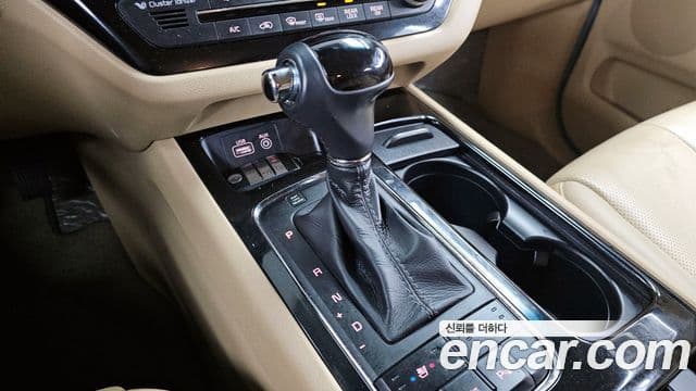 Kia All New Carnival Noblesse, 2016 9