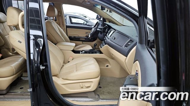 Kia All New Carnival Noblesse, 2016 11