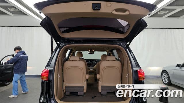 Kia All New Carnival Noblesse, 2016 20