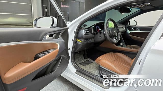 Genesis G70 Elite, 2019 11