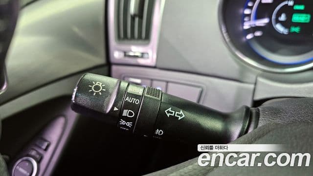 Hyundai Sonata гибрид Premier, 2013 19