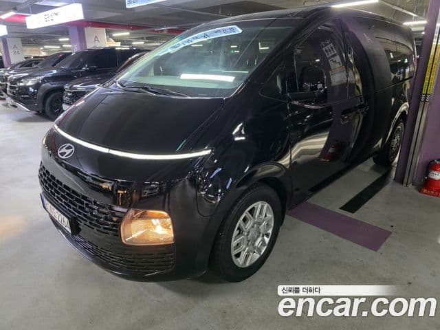 Hyundai Staria Modern, 2025 3