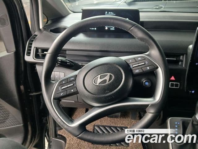 Hyundai Staria Modern, 2025 8