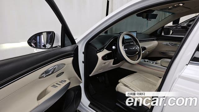 Genesis GV70, 2022 10